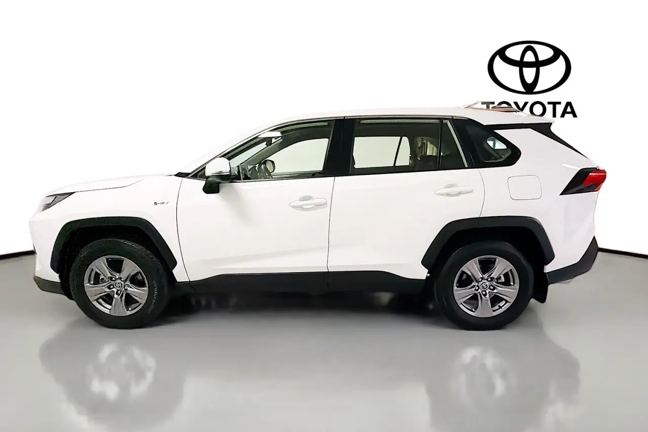 2025 Toyota RAV4 Gallery Image 5