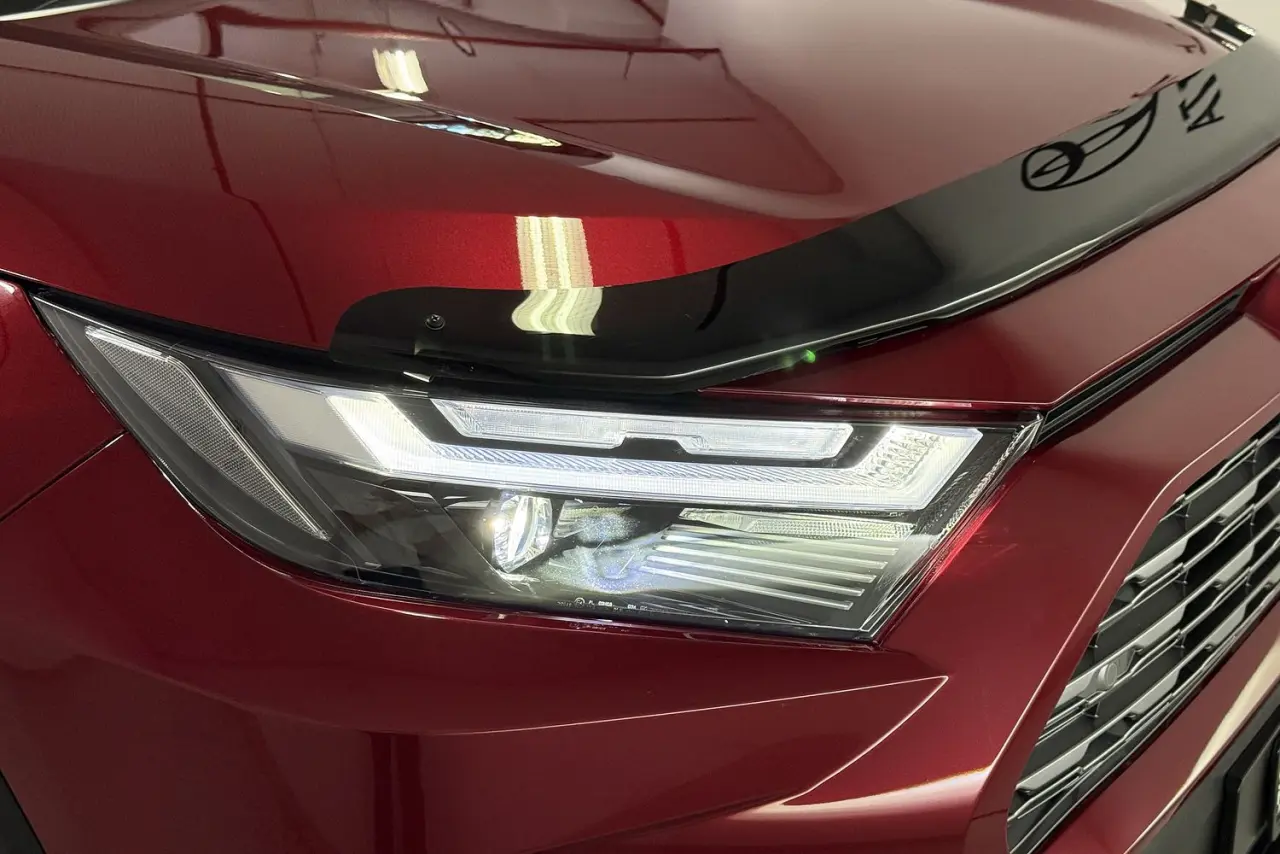 2025 Toyota RAV4 Gallery Image 20
