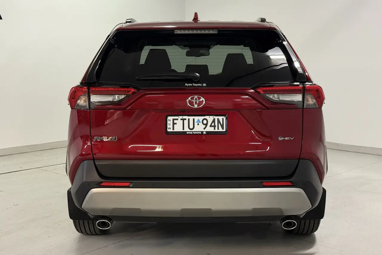 2025 Toyota RAV4 Gallery Image 5