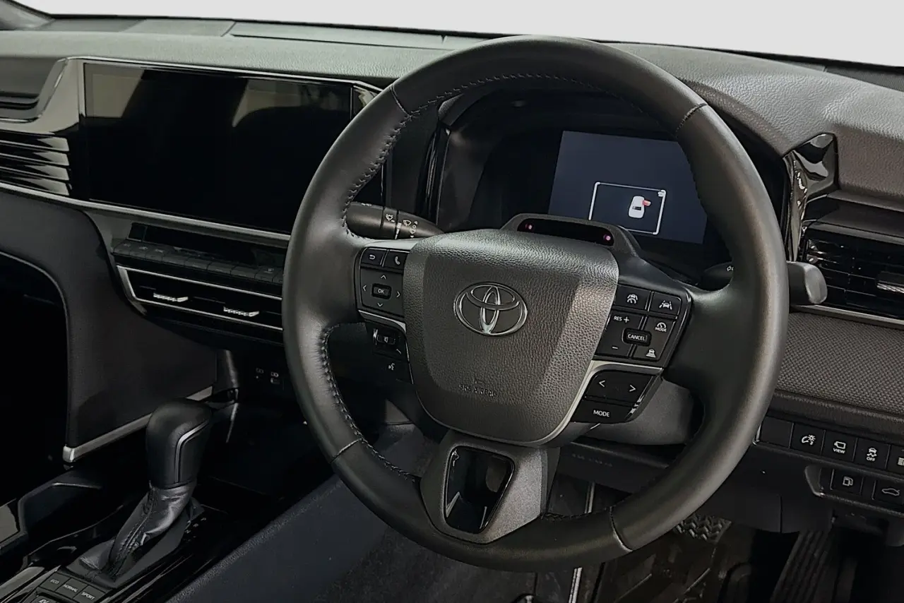 2025 Toyota Camry Gallery Image 14