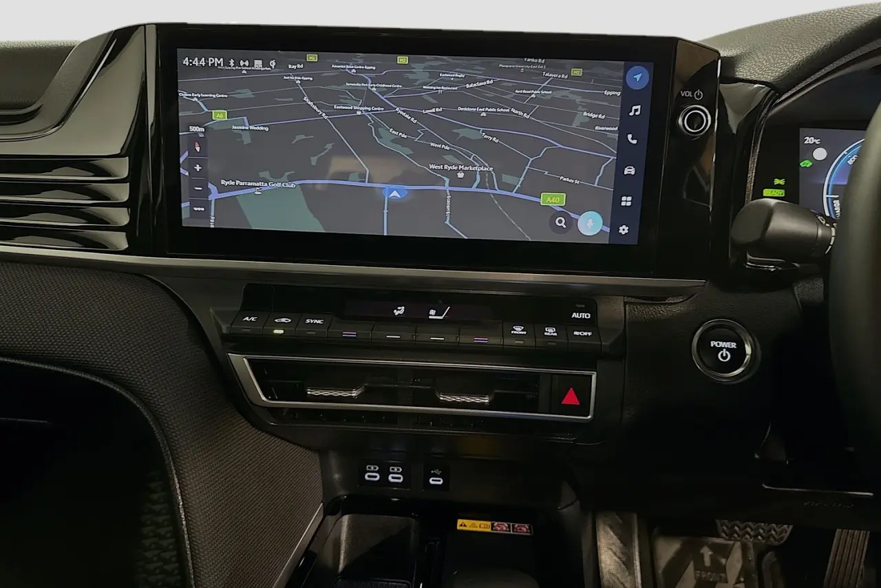 2025 Toyota Camry Gallery Image 15