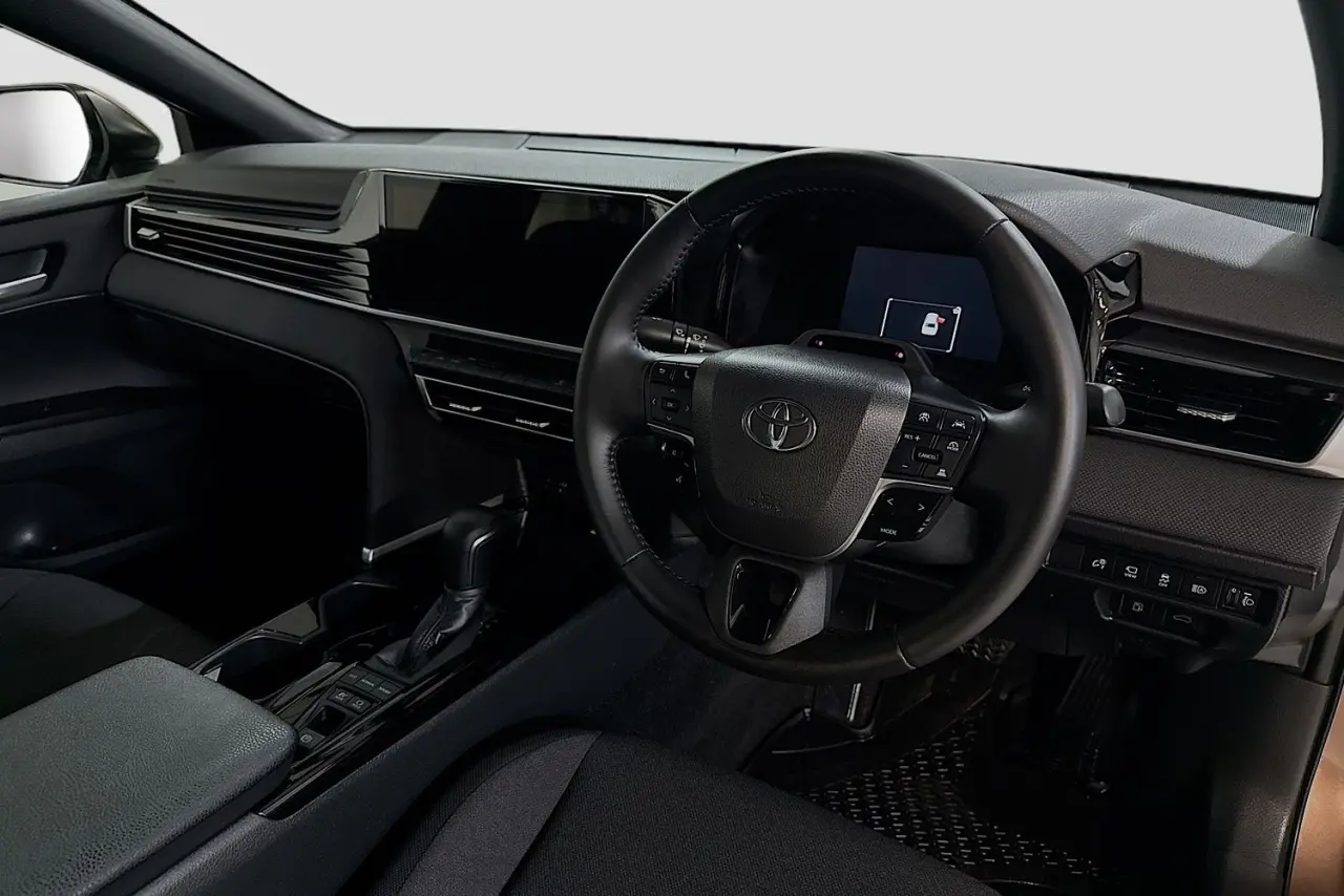 2025 Toyota Camry Gallery Image 23