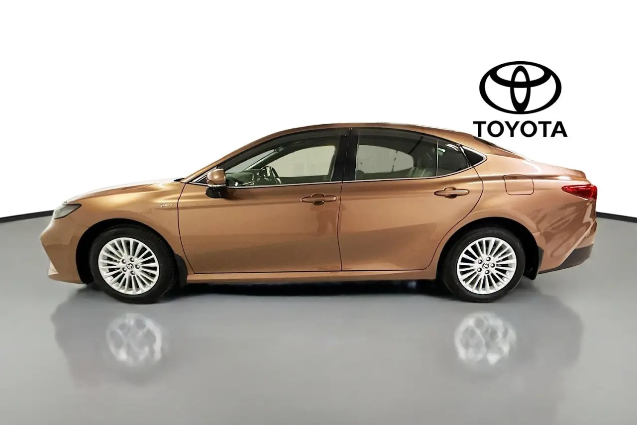 2025 Toyota Camry Gallery Image 5