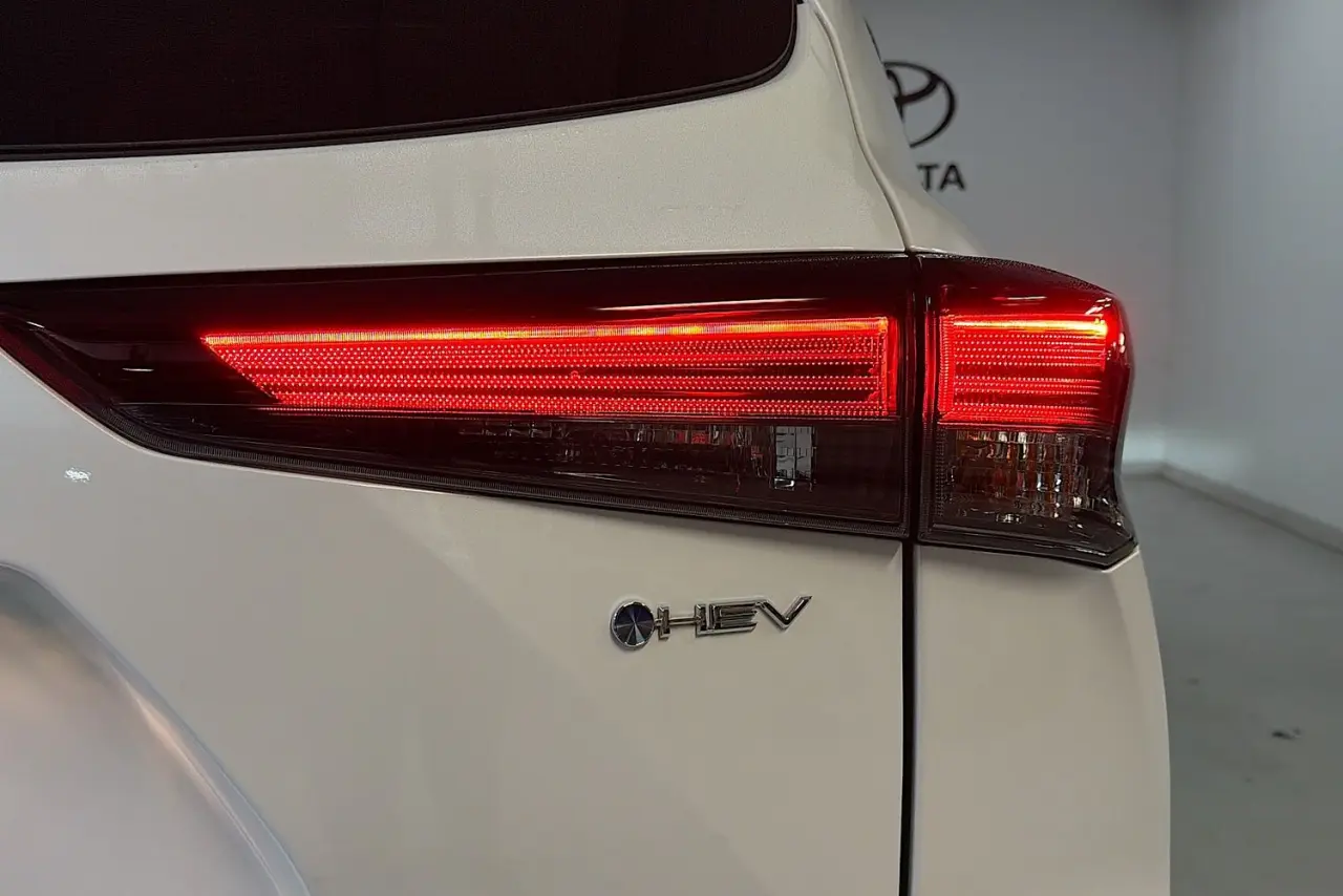 2025 Toyota Kluger Gallery Image 3