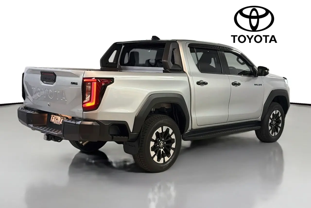 2025 Toyota Hilux Gallery Image 10