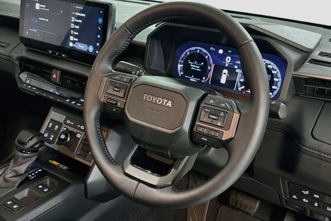 2025 Toyota Hilux Gallery Image 14
