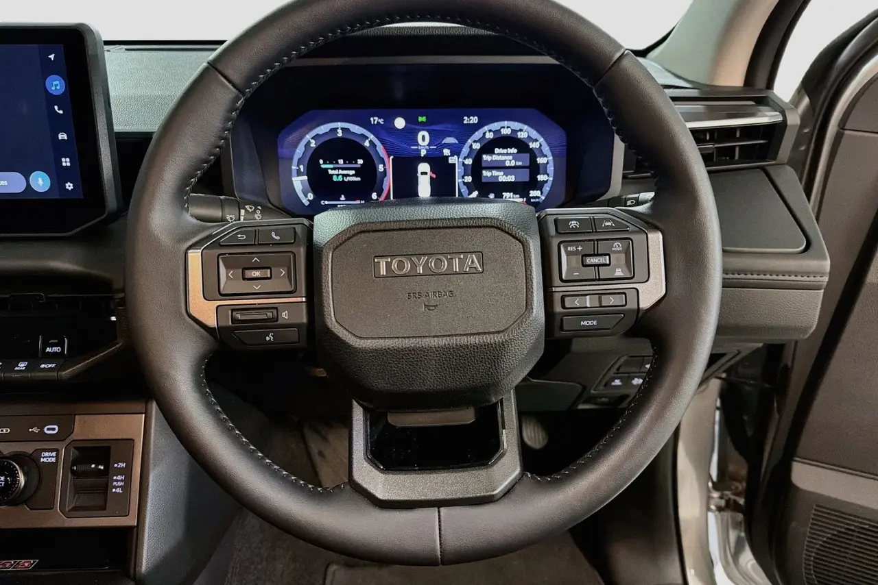 2025 Toyota Hilux Gallery Image 21