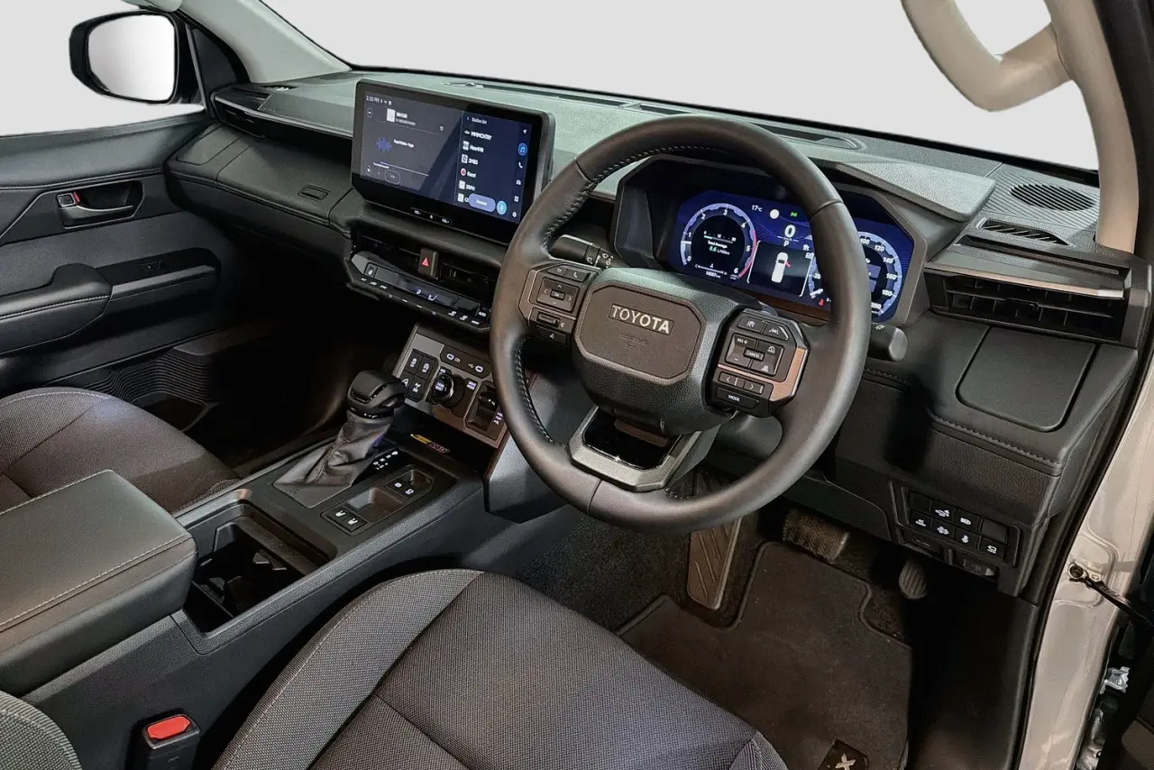 2025 Toyota Hilux Gallery Image 23