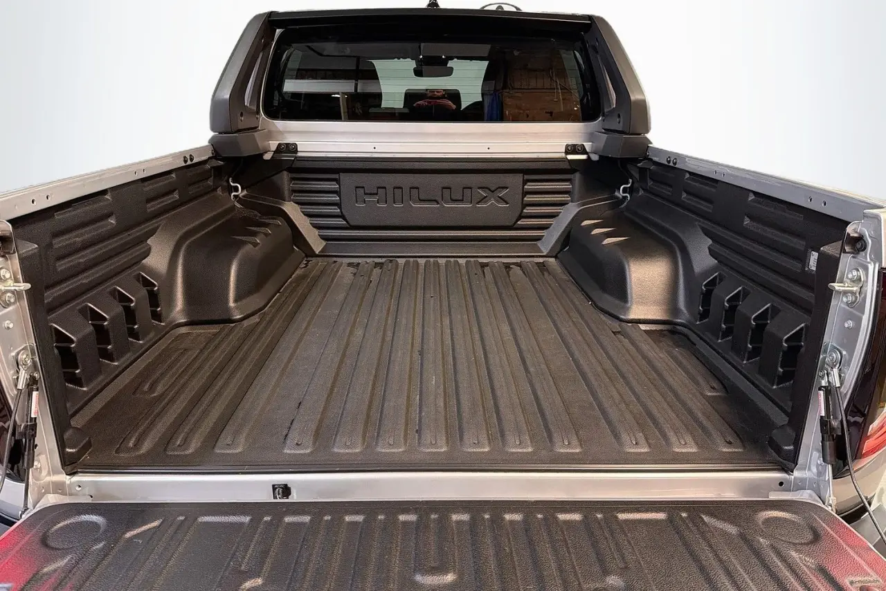 2025 Toyota Hilux Gallery Image 27