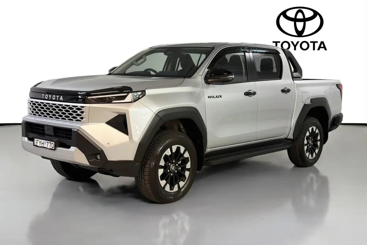 2025 Toyota Hilux Gallery Image 4