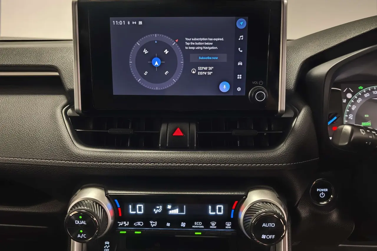 2025 Toyota RAV4 Gallery Image 18