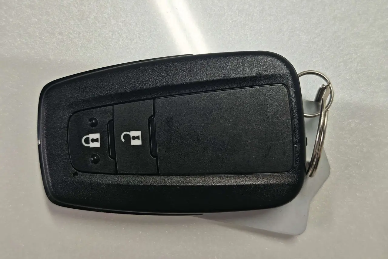 2025 Toyota RAV4 Gallery Image 21