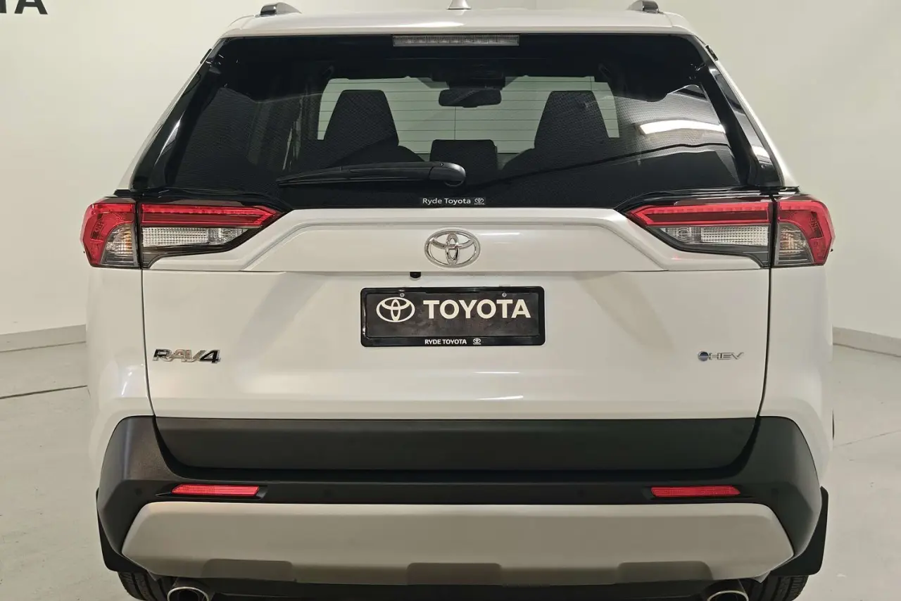 2025 Toyota RAV4 Gallery Image 8