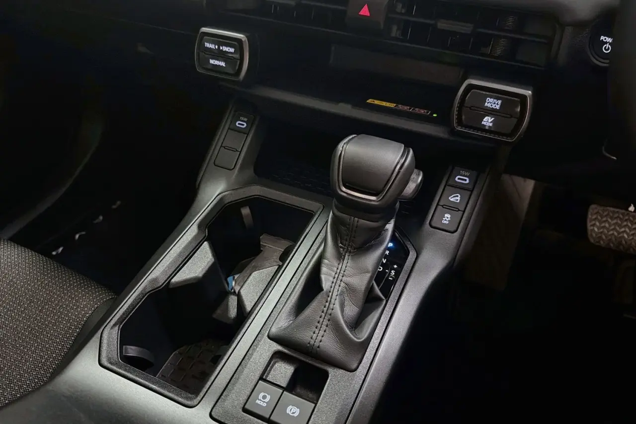 2026 Toyota RAV4 Gallery Image 18