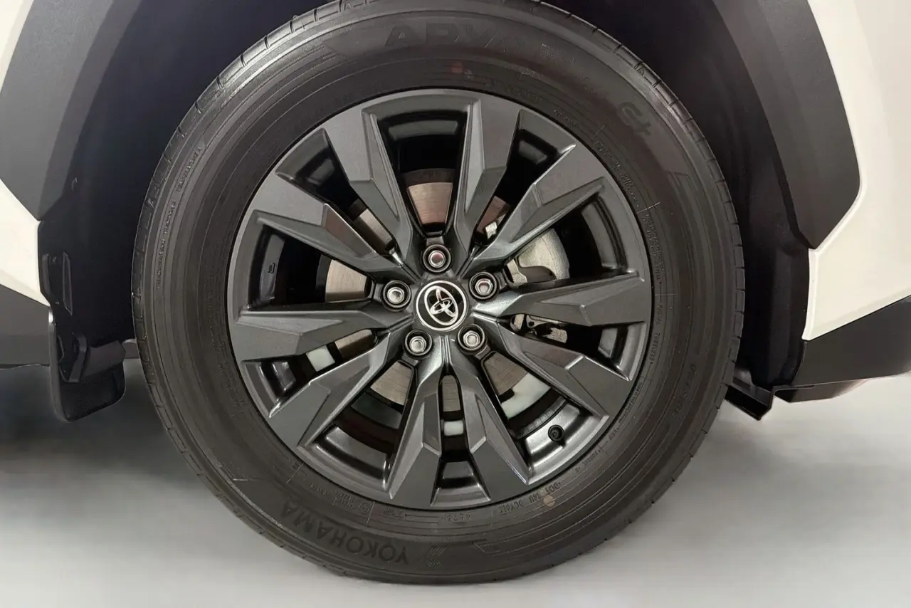 2026 Toyota RAV4 Gallery Image 28