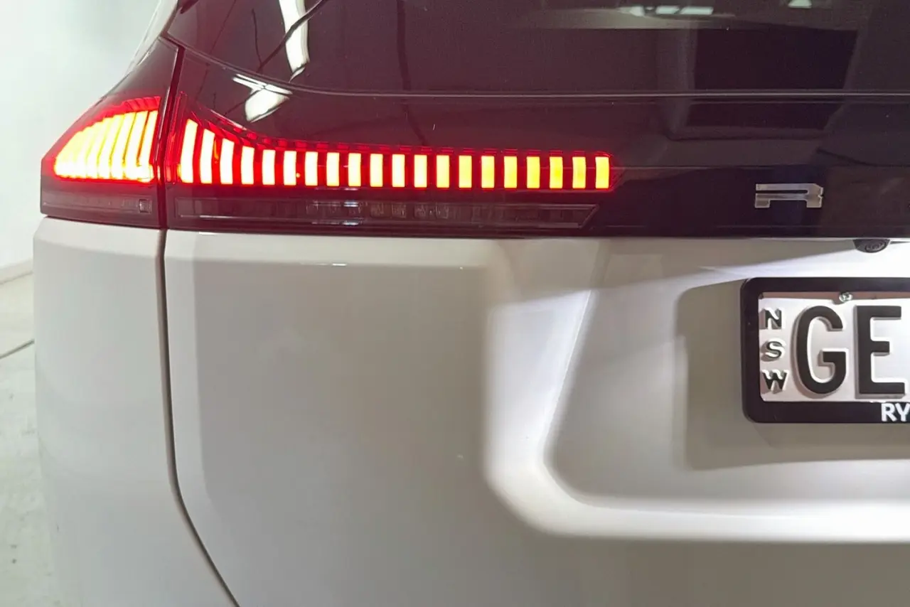 2026 Toyota RAV4 Gallery Image 7