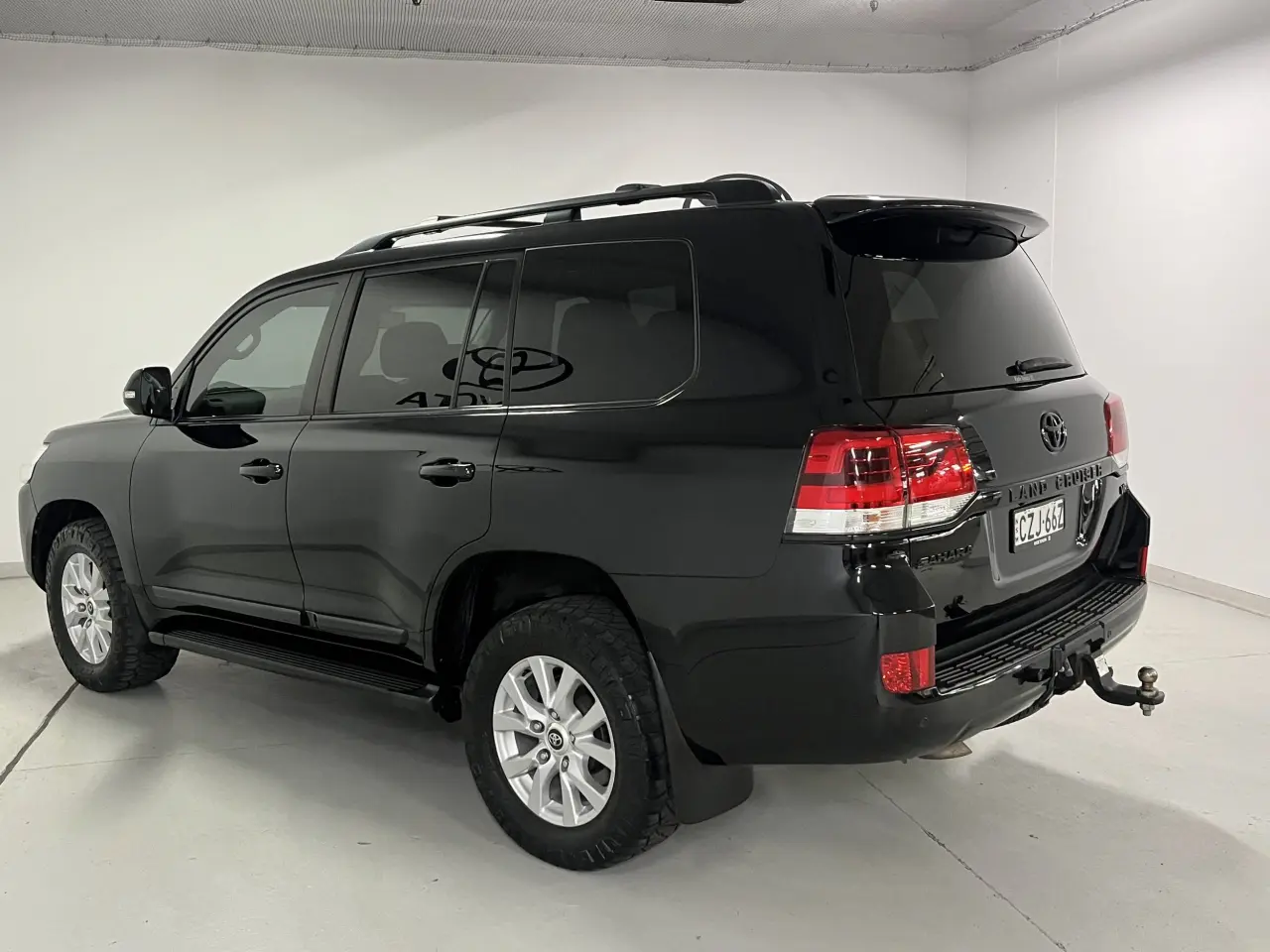 2018 TOYOTA LANDCRUISER Image 7