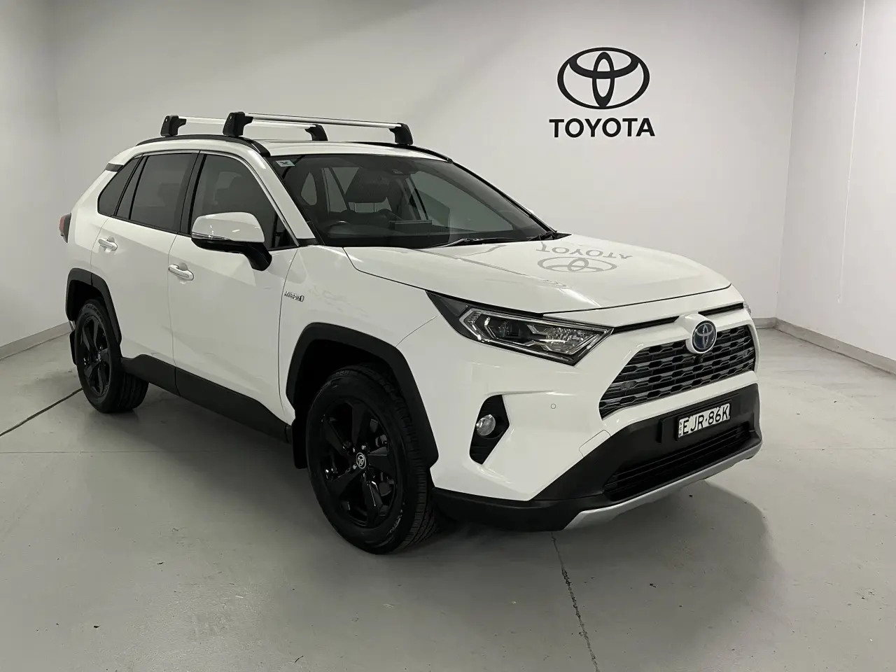 2020 TOYOTA RAV4 HYBRID Image 2