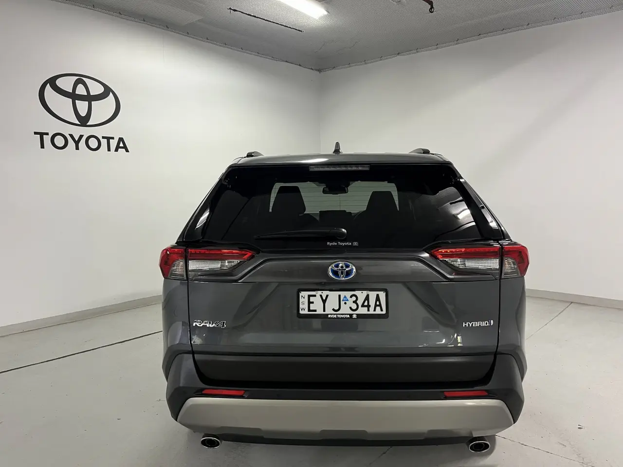 2023 TOYOTA RAV4 HYBRID Image 6