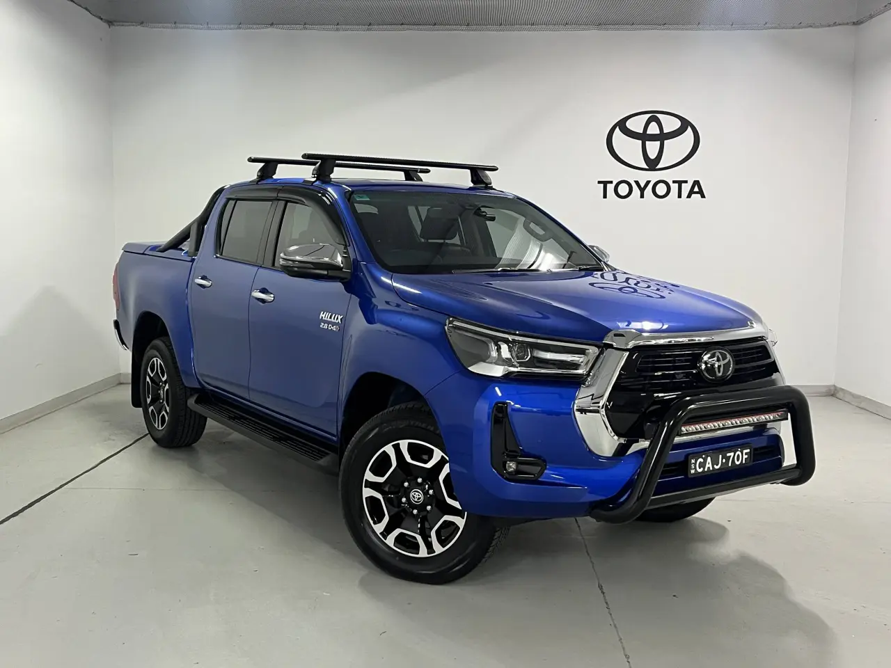 2022 TOYOTA HILUX Image 1