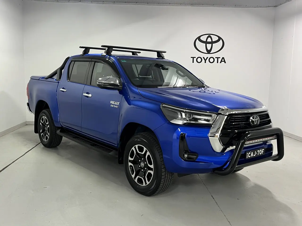 2022 TOYOTA HILUX Image 2