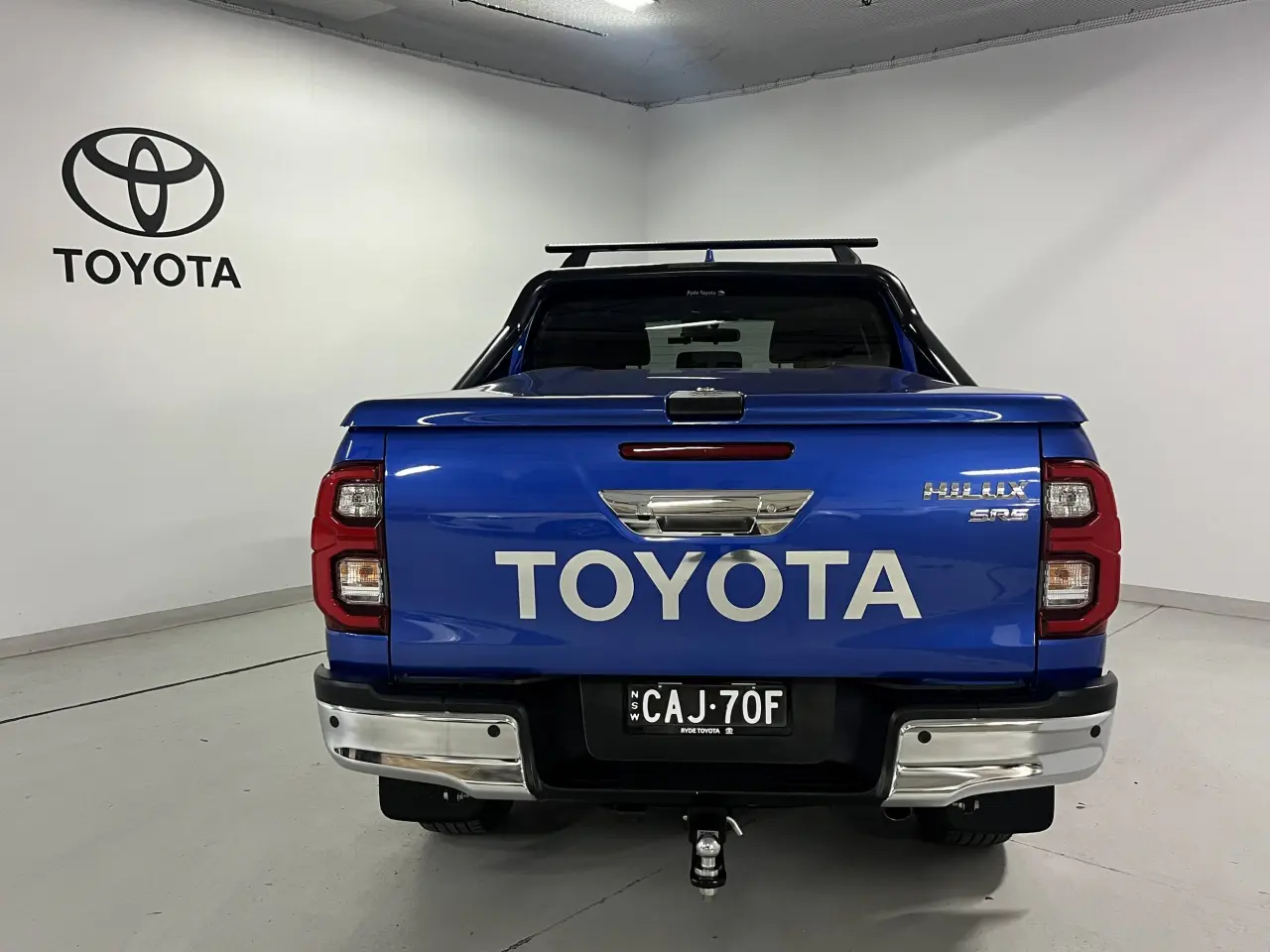 2022 TOYOTA HILUX Image 6