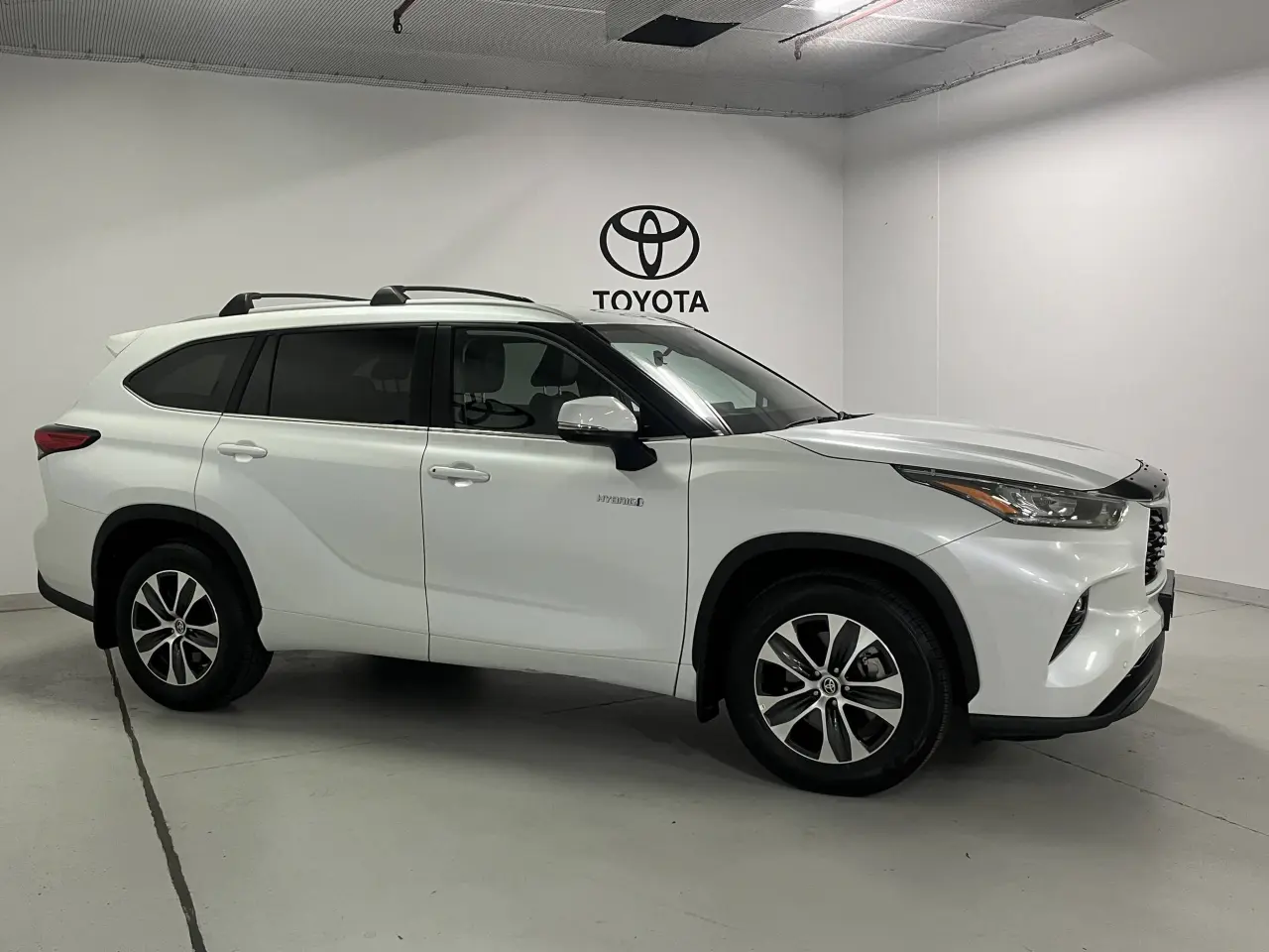 2023 TOYOTA KLUGER HYBRID Image 4