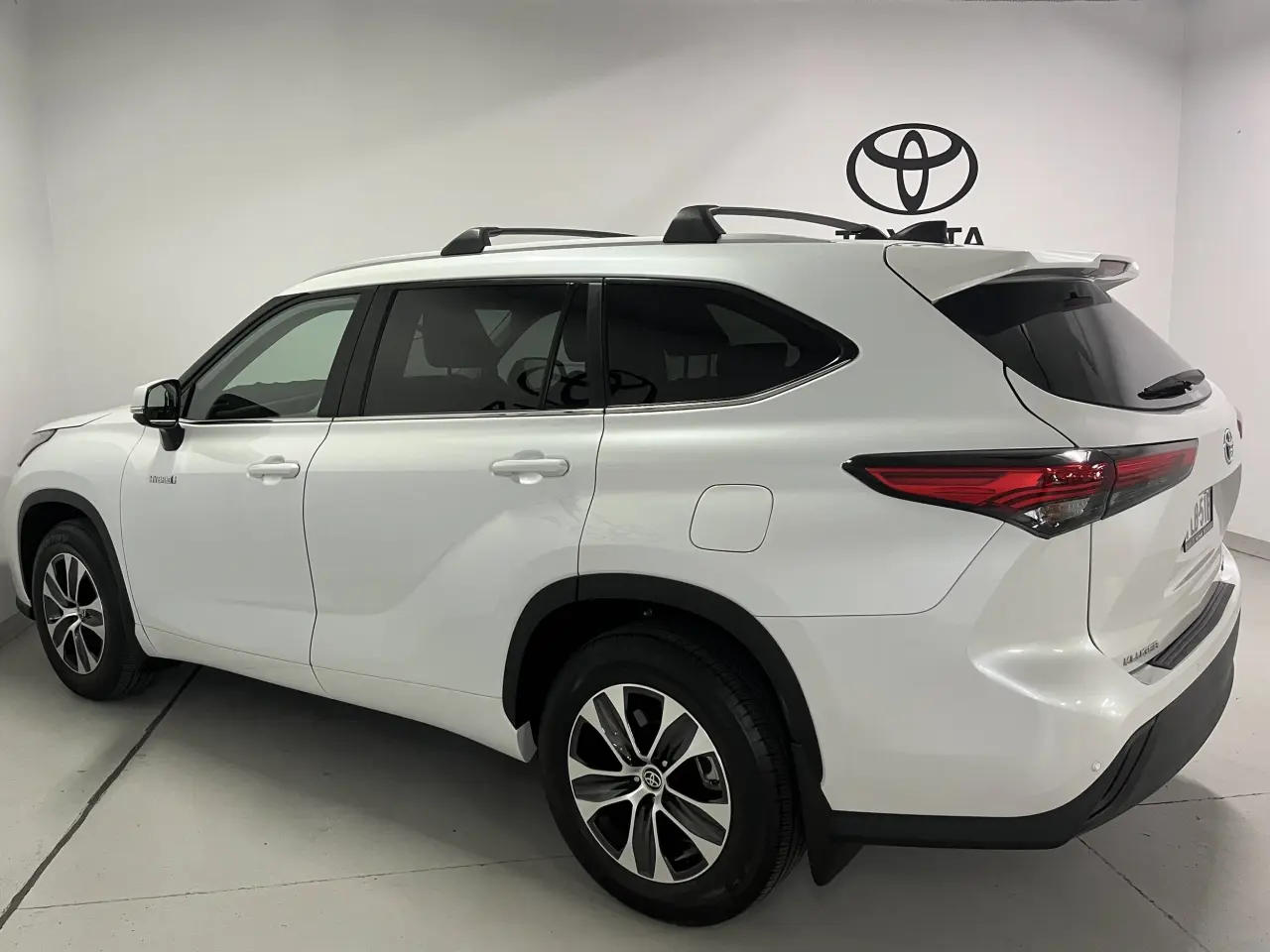 2023 TOYOTA KLUGER HYBRID Image 7