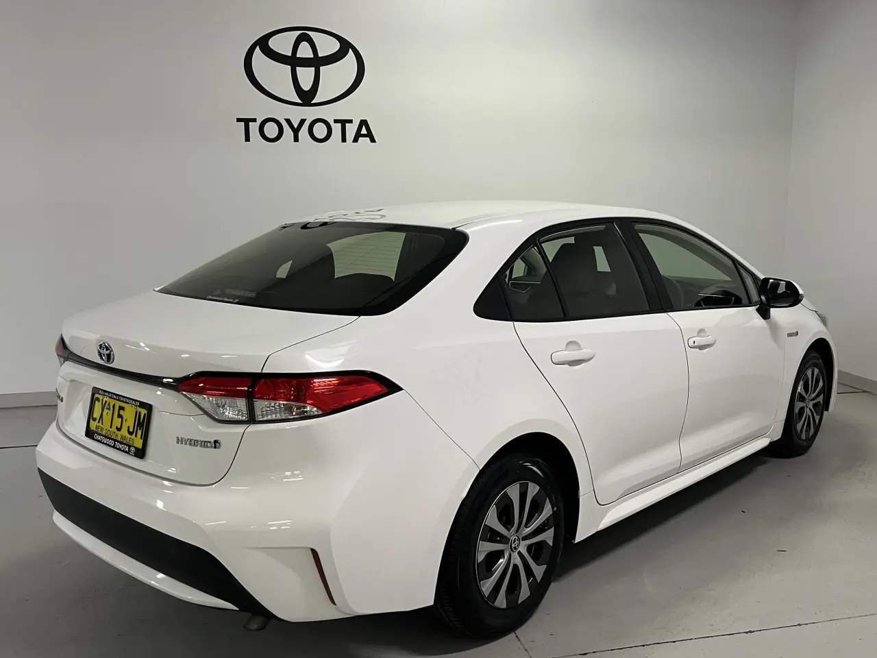 2020 TOYOTA COROLLA SEDAN HYBRID Image 5