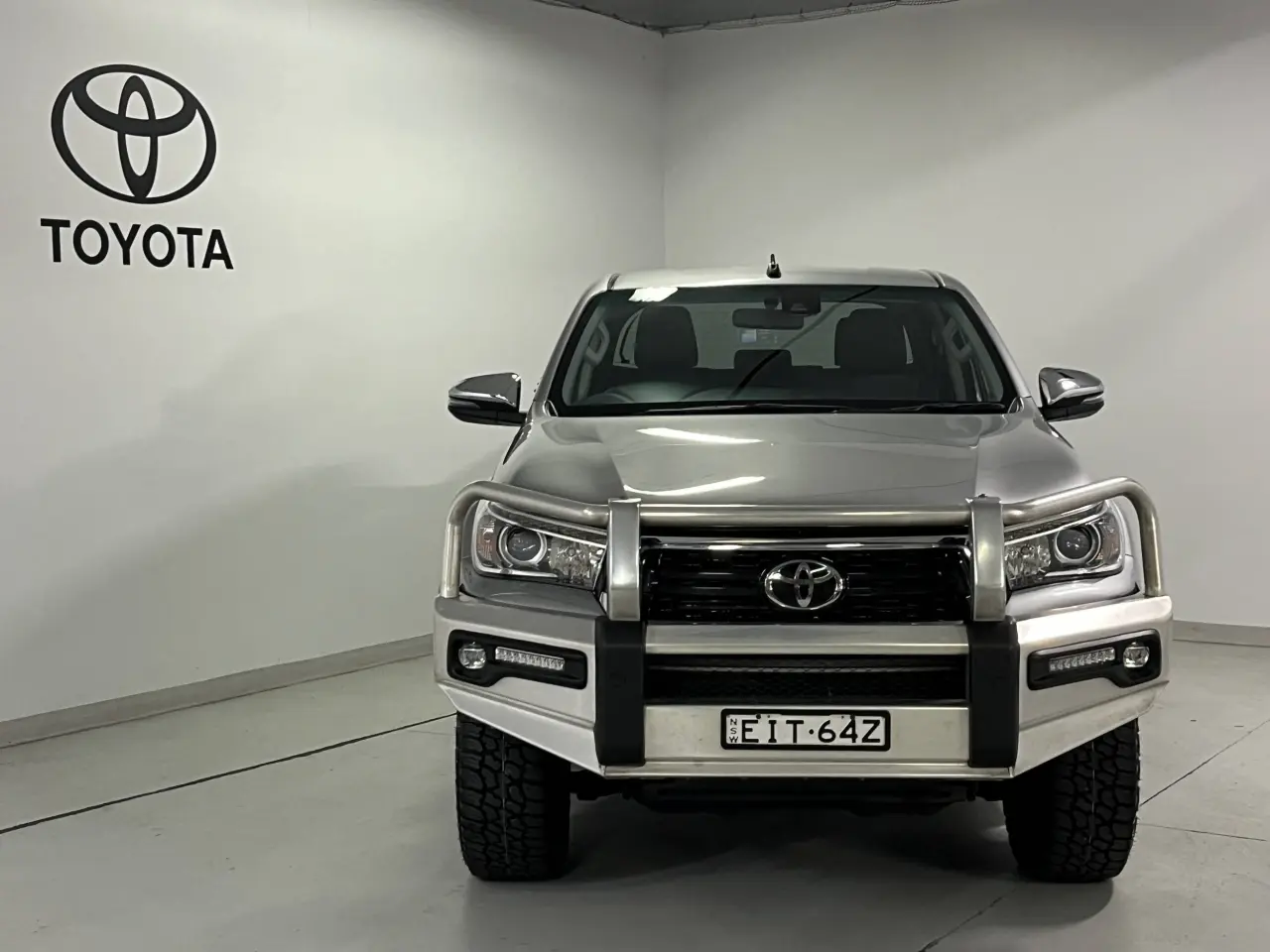 2020 TOYOTA HILUX Image 3