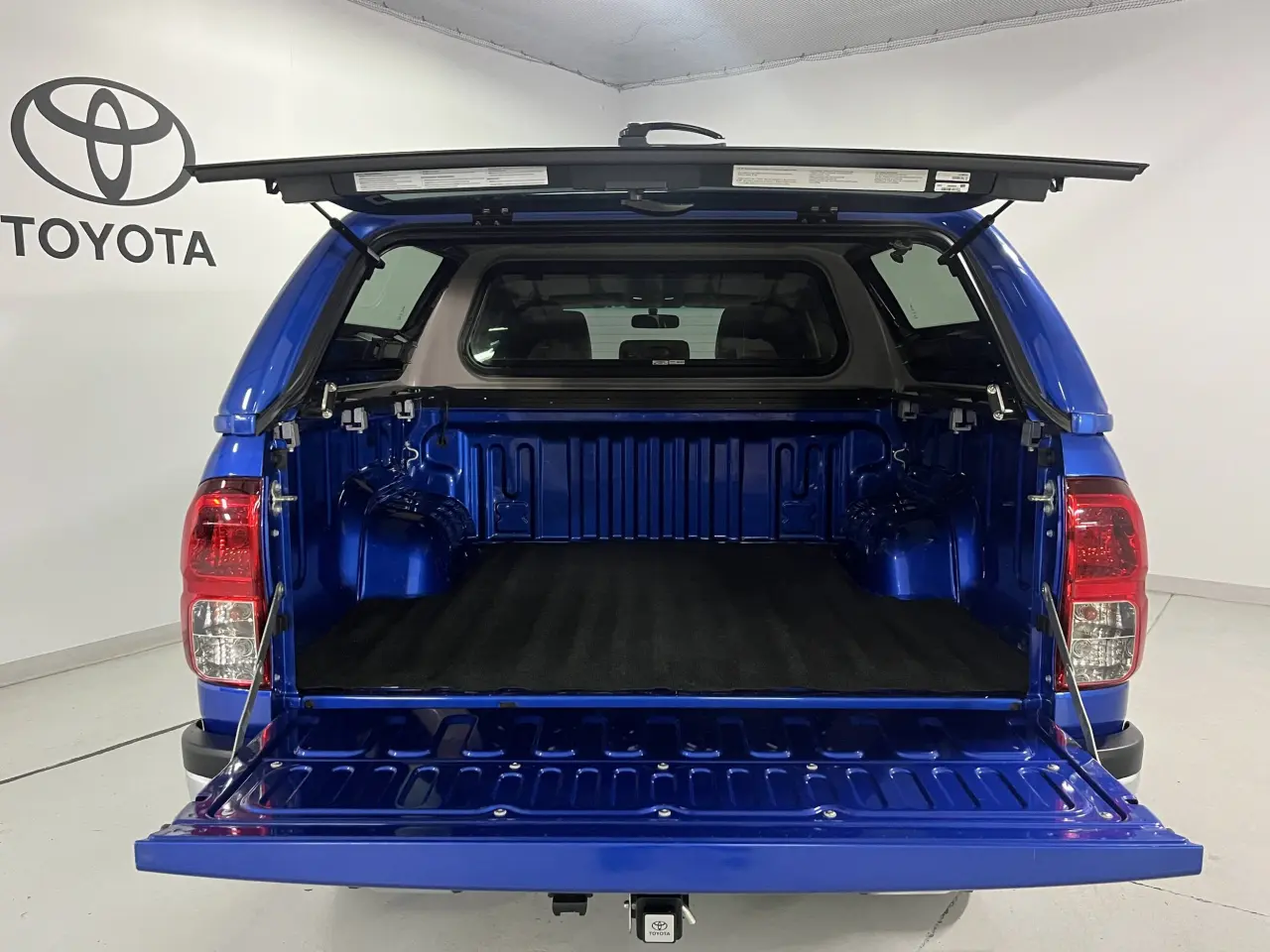 2018 TOYOTA HILUX Image 18