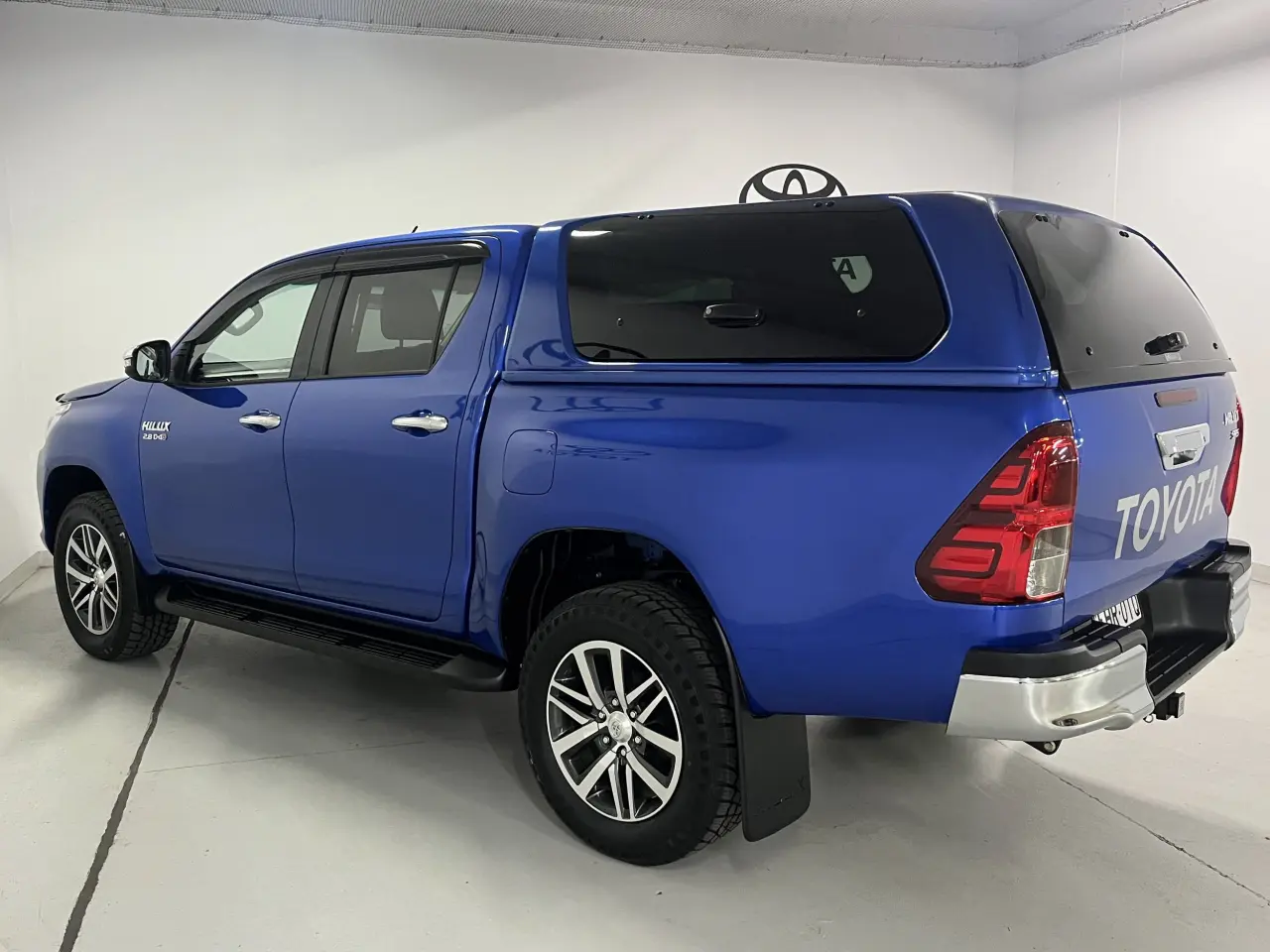 2018 TOYOTA HILUX Image 7