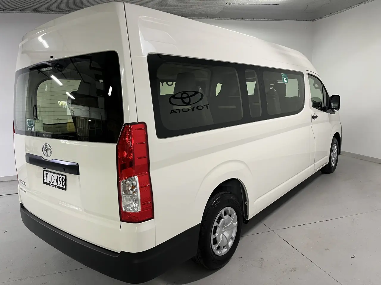 2024 TOYOTA HIACE Image 5