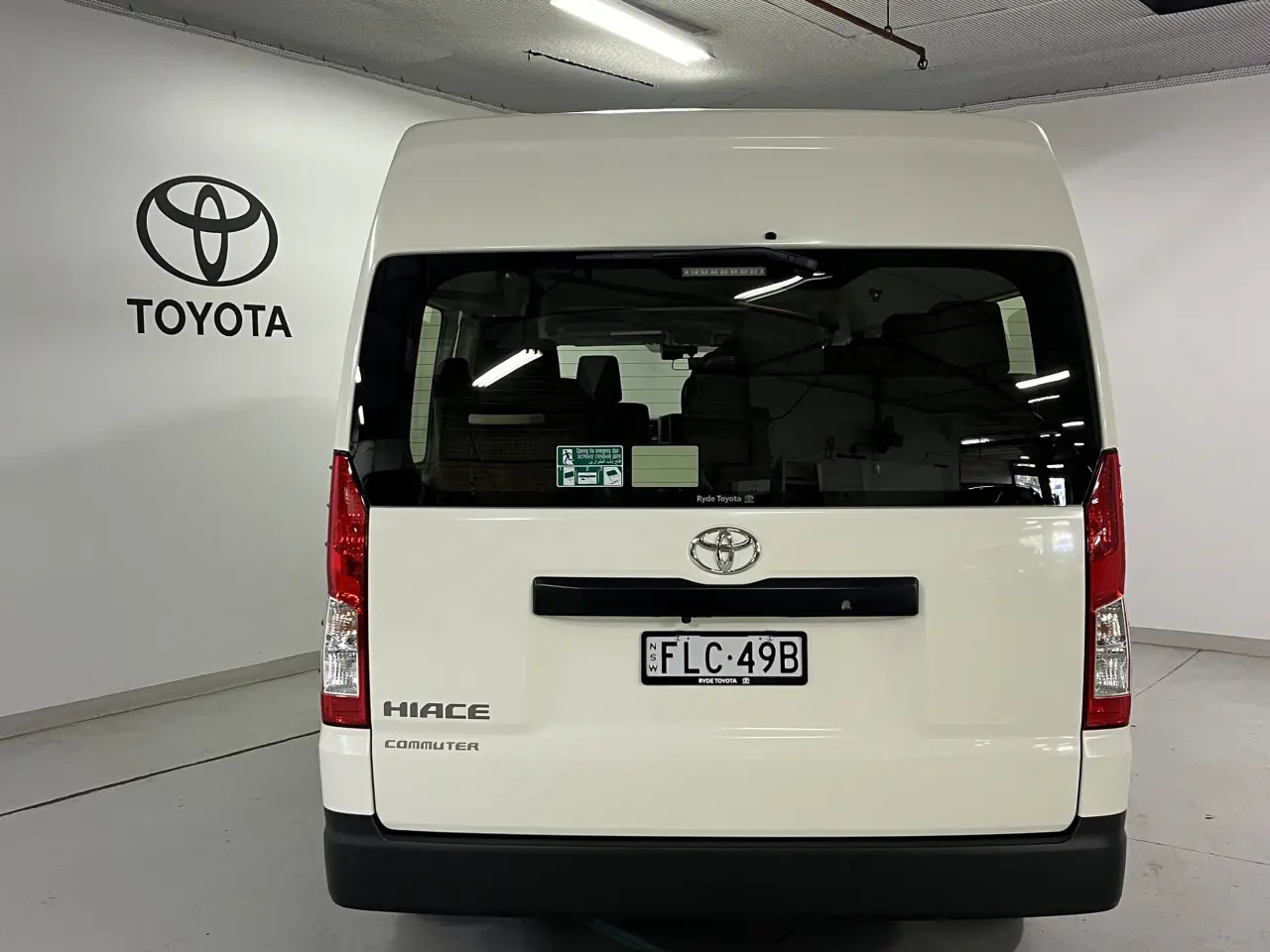 2024 TOYOTA HIACE Image 6