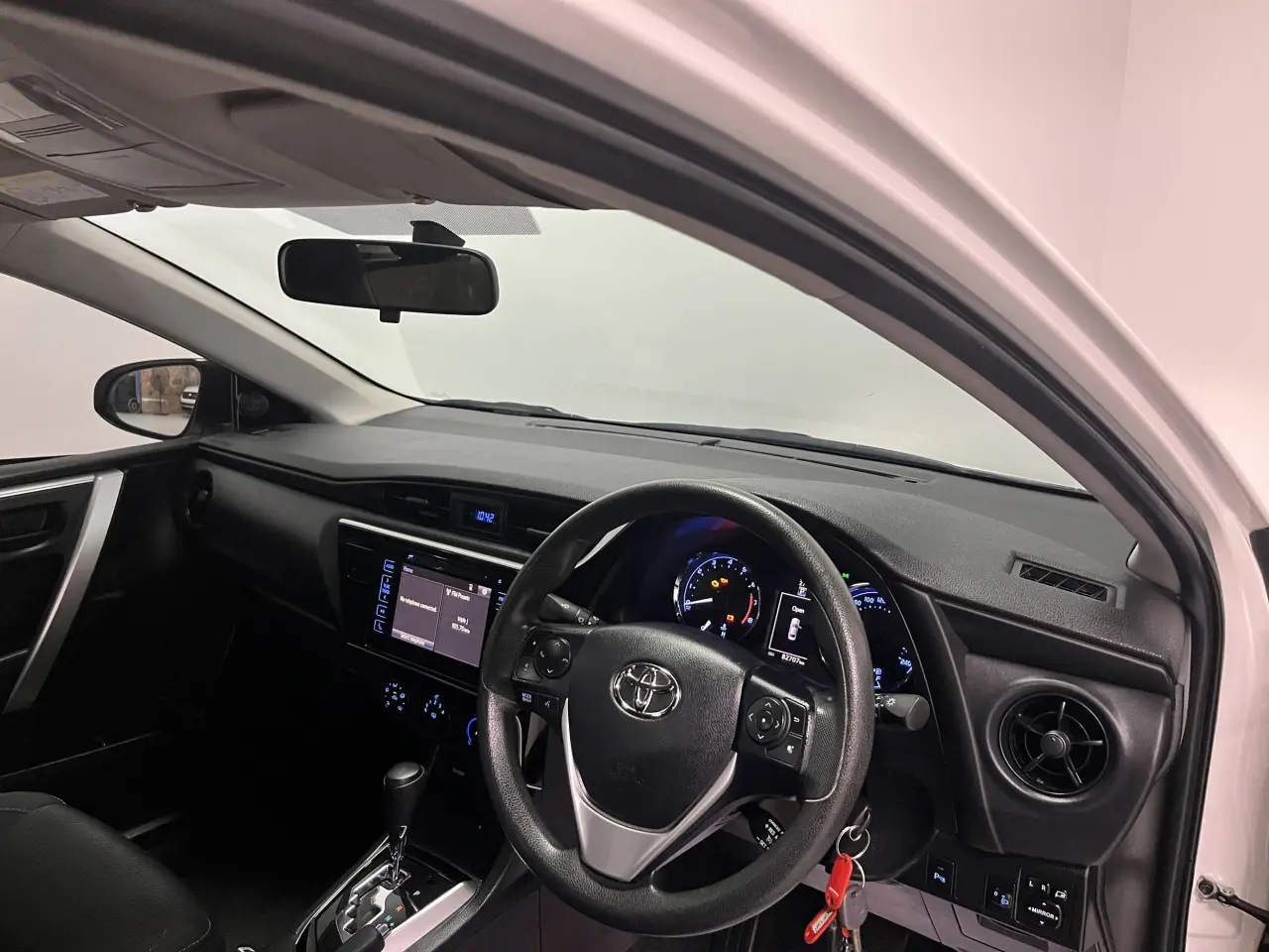 2018 Toyota Corolla Gallery Image 13