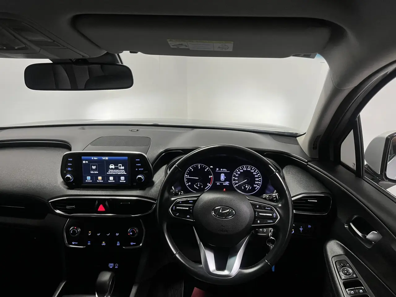 2020 Hyundai Santa Fe Gallery Image 14