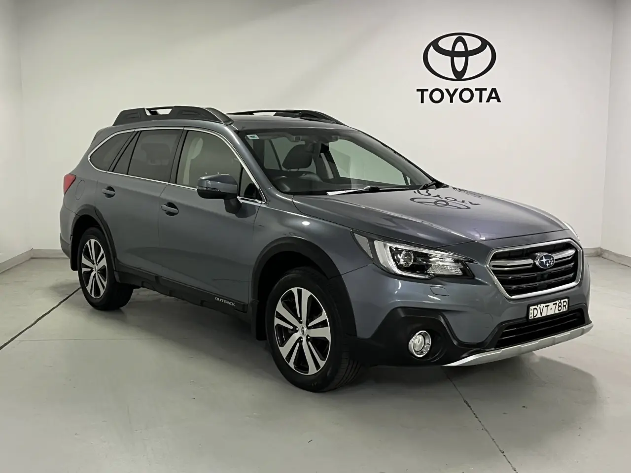 2018 Subaru Outback Gallery Image 2