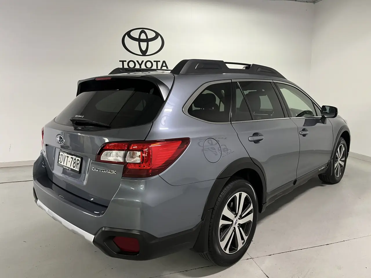 2018 Subaru Outback Gallery Image 5