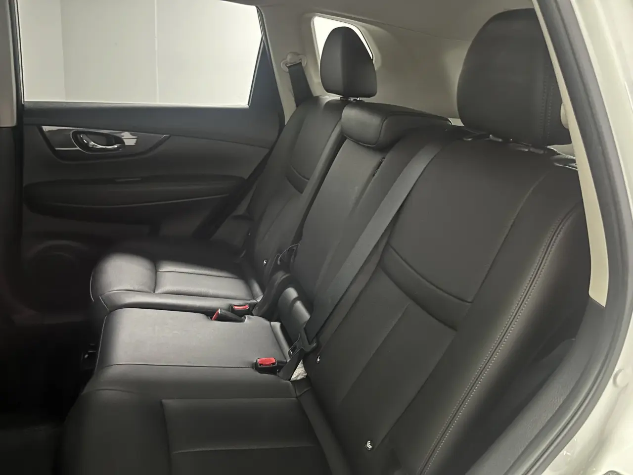 2019 Nissan X-Trail Gallery Image 11