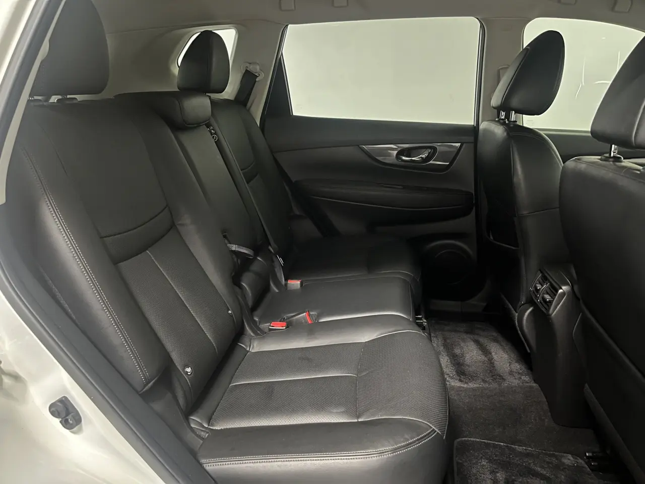 2019 Nissan X-Trail Gallery Image 12