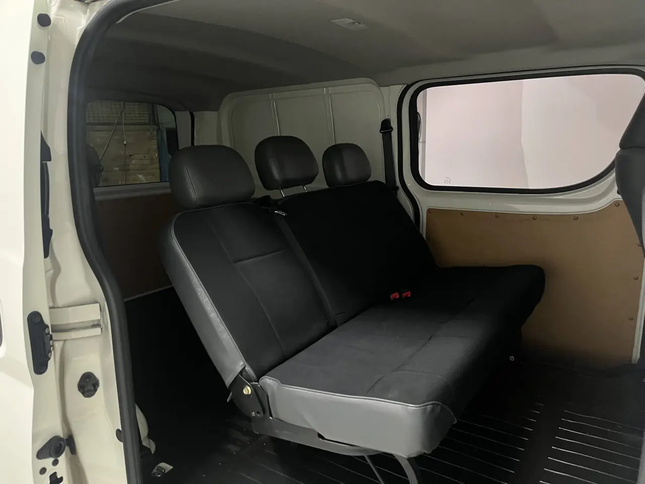 2019 Toyota Hiace Gallery Image 14