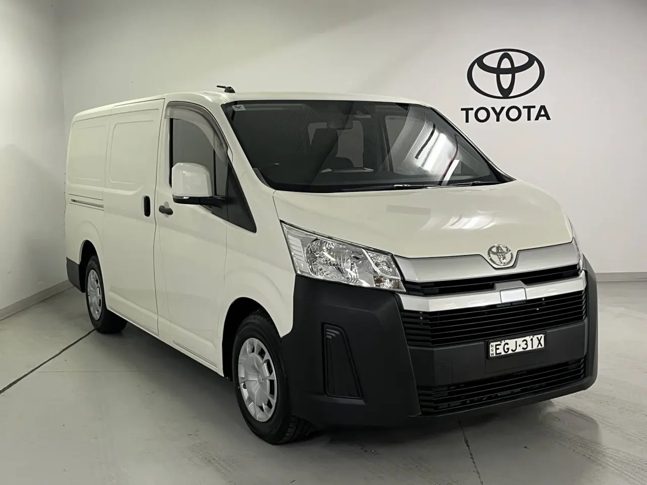 2019 Toyota Hiace Gallery Image 2