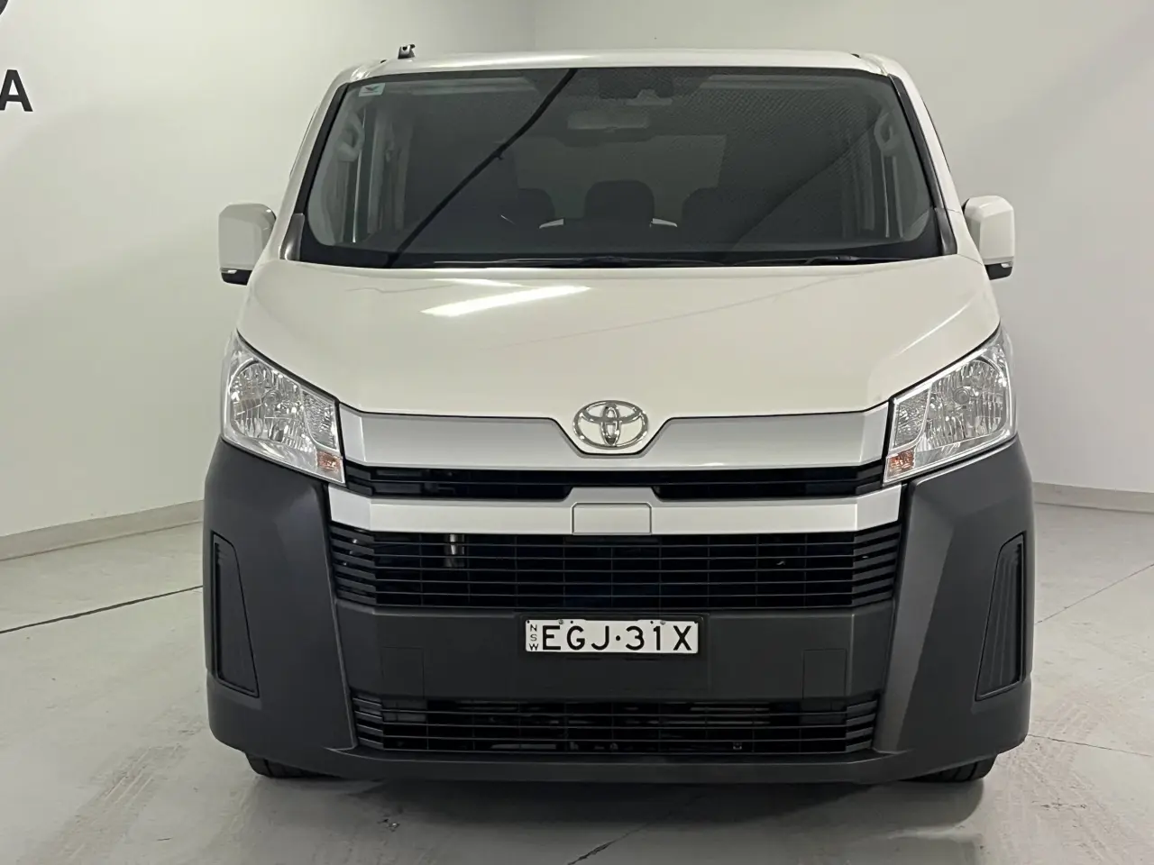 2019 Toyota Hiace Gallery Image 3