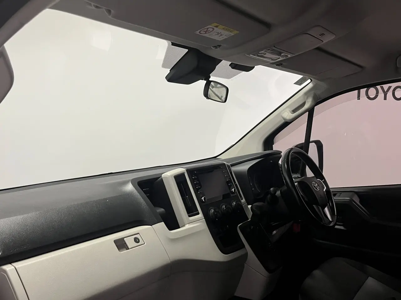 2019 Toyota Hiace Gallery Image 8