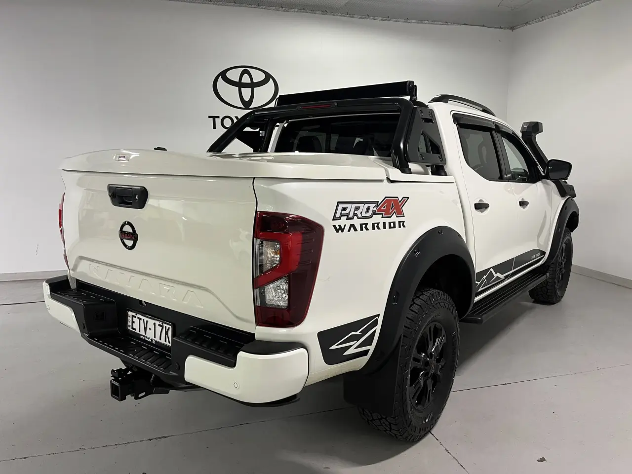 2022 Nissan Navara Gallery Image 5