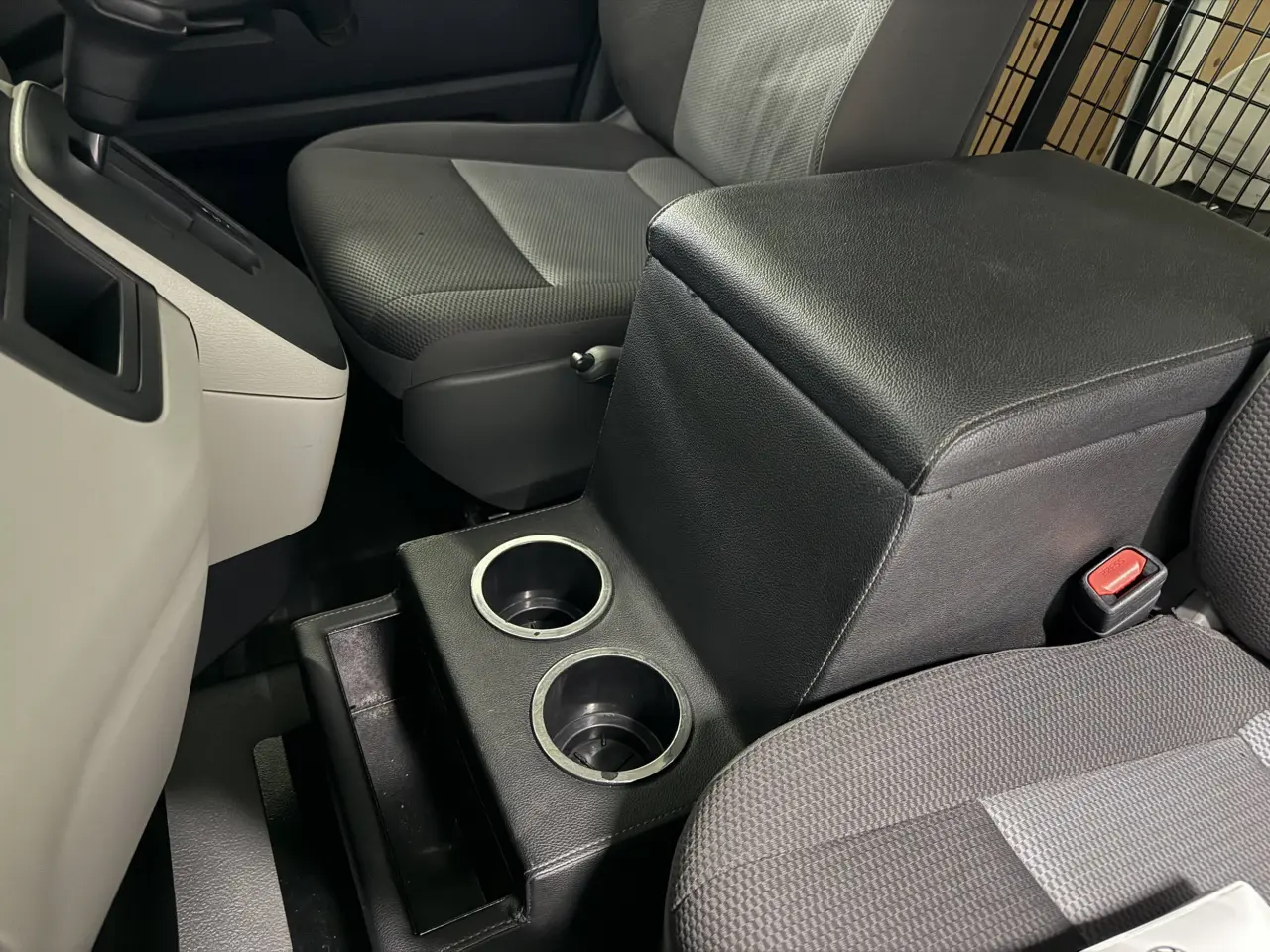 2019 Toyota Hiace Gallery Image 13