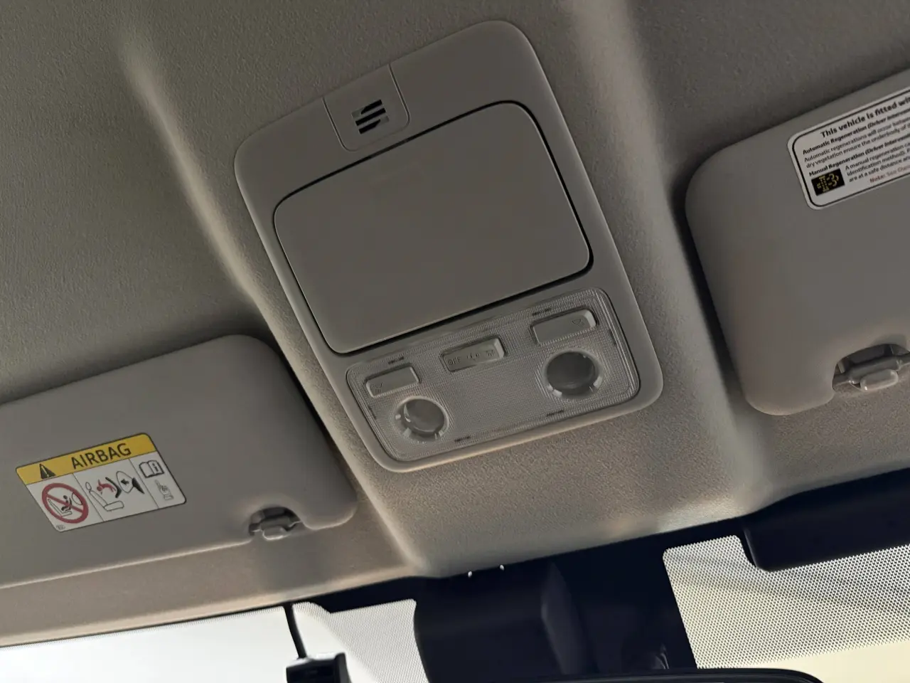 2019 Toyota Hiace Gallery Image 19