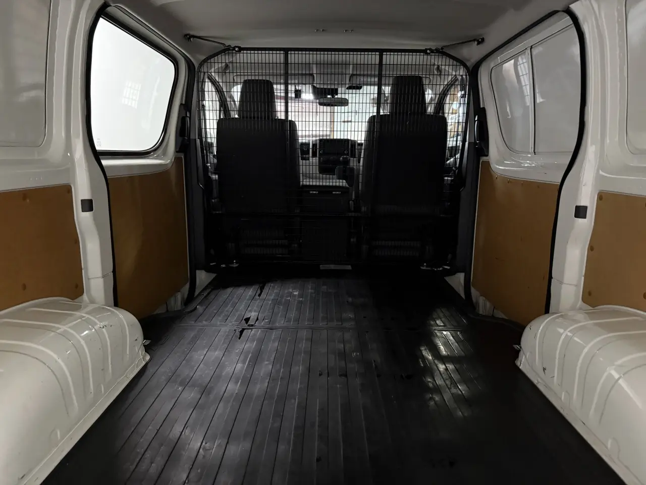 2019 Toyota Hiace Gallery Image 7