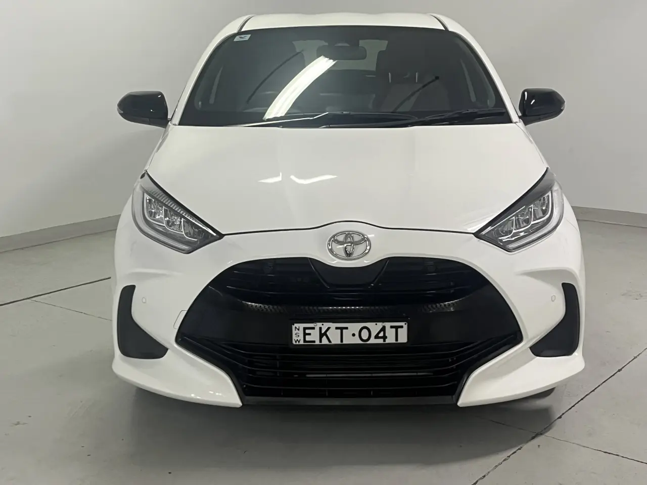 2020 Toyota Yaris Gallery Image 3