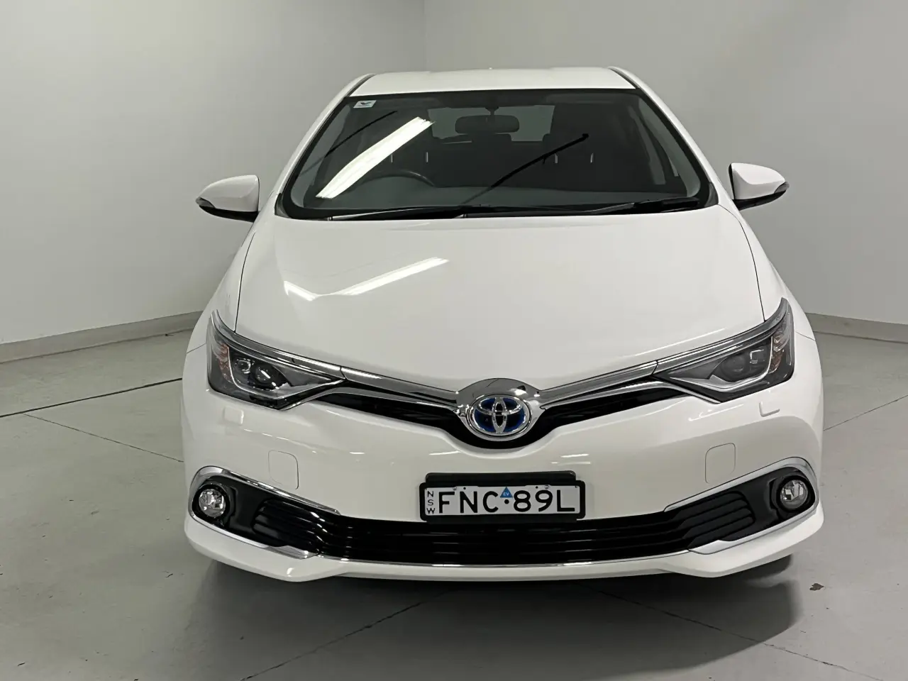 2018 Toyota Corolla Gallery Image 3